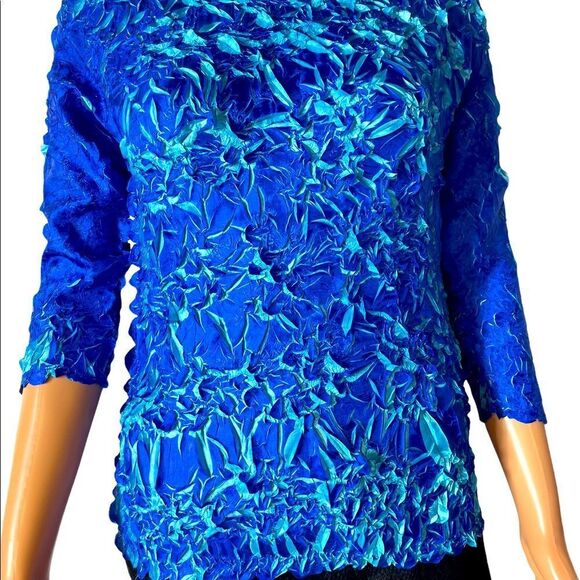 💋Bundle 4 items for $20. Add items💋 to a bundle - Picture 1 of 7